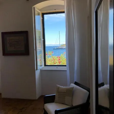 Marasovic Apartament Vis